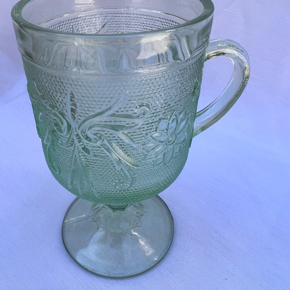 Vintage Indiana Tiara Sandwich Glass Chantilly Green Footed Mug. - Picture 5 of 8